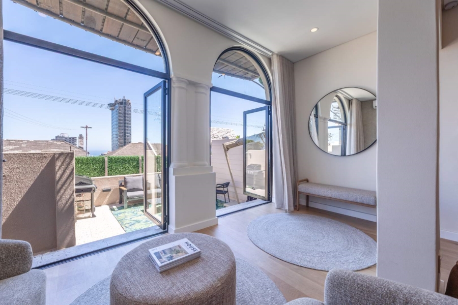 To Let 2 Bedroom Property for Rent in Sea Point Western Cape